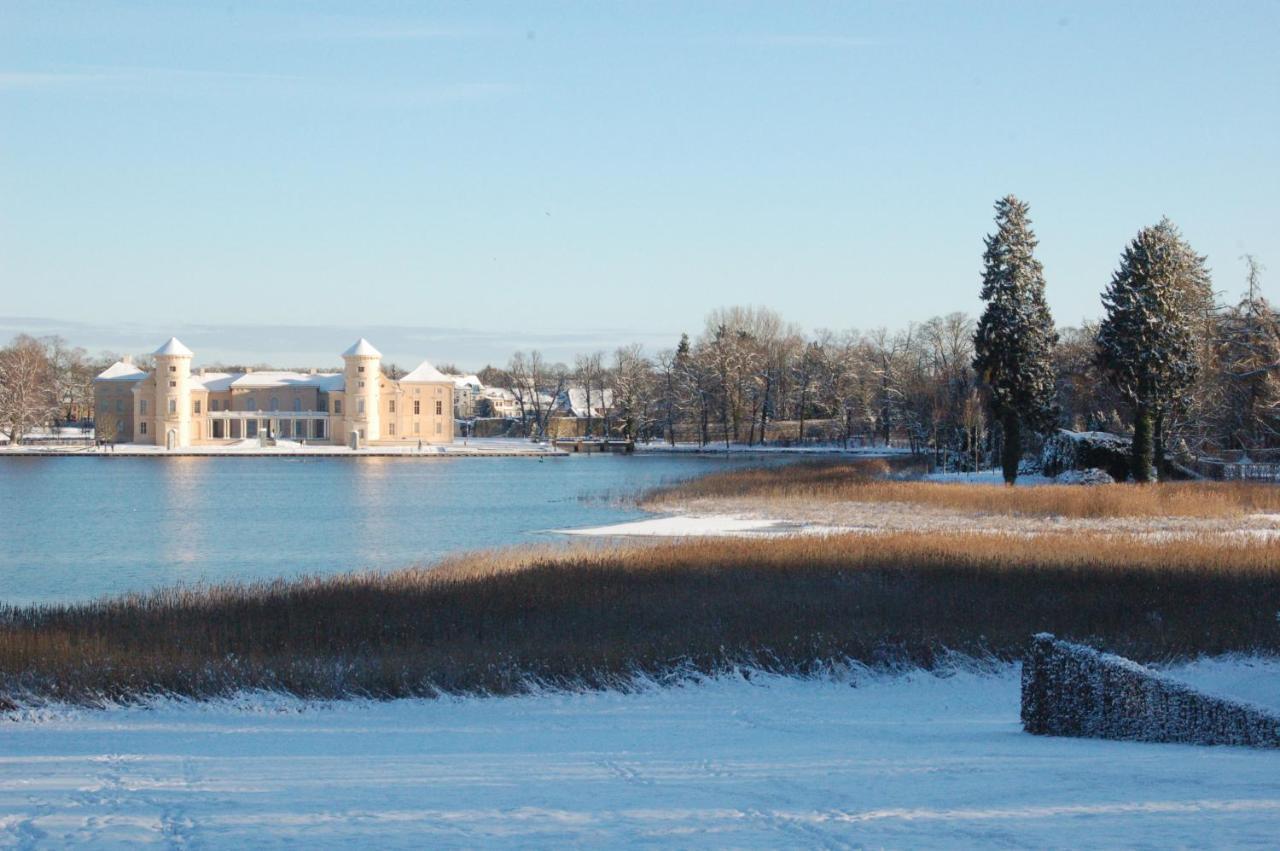 Loggiahaus Am Schloss, 5 Ferienwohnungen, Teils Mit Schloss- Und Seeblick 라인스베르크 외부 사진